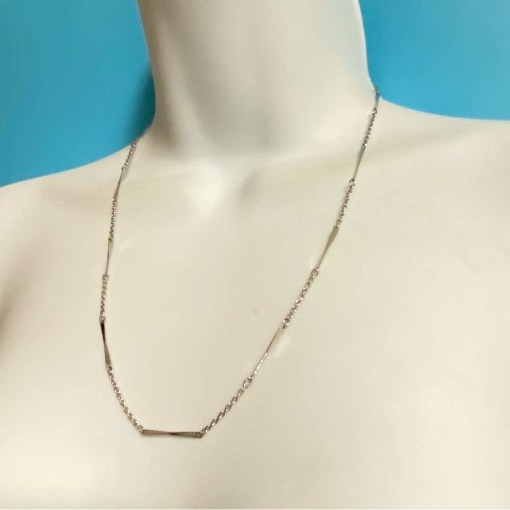 AVON Chainfall Necklace Silver Tone Vintage 1977 21"